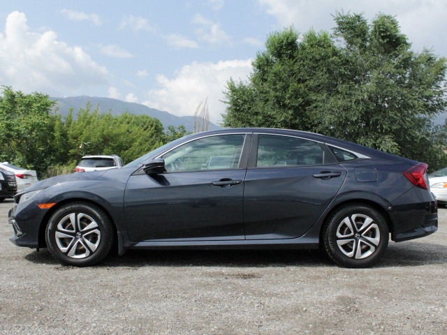 2019 Honda Civic Sedan in Cars & Trucks in Penticton - Image 4