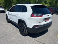 Beautiful Altitude Edition, fully equipped including leather, panoramic sunroof navigation, heated a... (image 4)