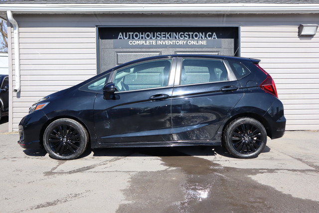 2019 Honda Fit Sport CLEAN CARFAX - BACKUP CAM - APPLE AND AN... in Cars & Trucks in Kingston - Image 2