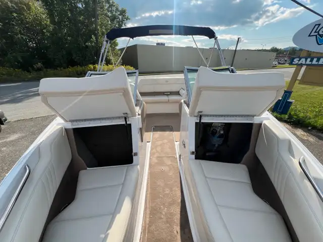 2010 COBALT 210 in Powerboats & Motorboats in Sherbrooke - Image 16