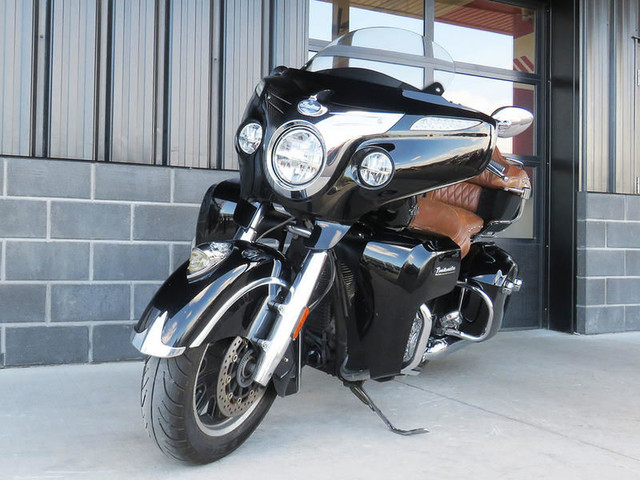 2016 Indian Motorcycle Roadmaster Thunder Black in Street, Cruisers & Choppers in Cambridge - Image 4