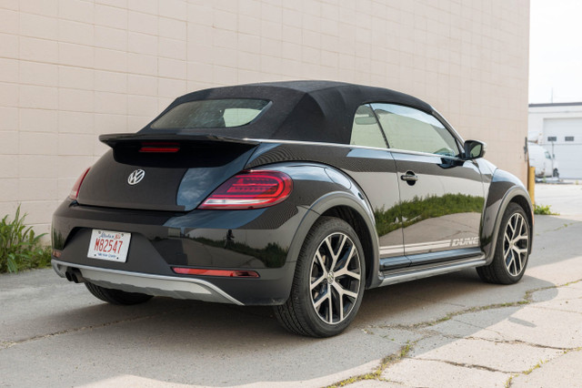2017 Volkswagen Beetle 2dr Conv Dune in Cars & Trucks in Edmonton - Image 4