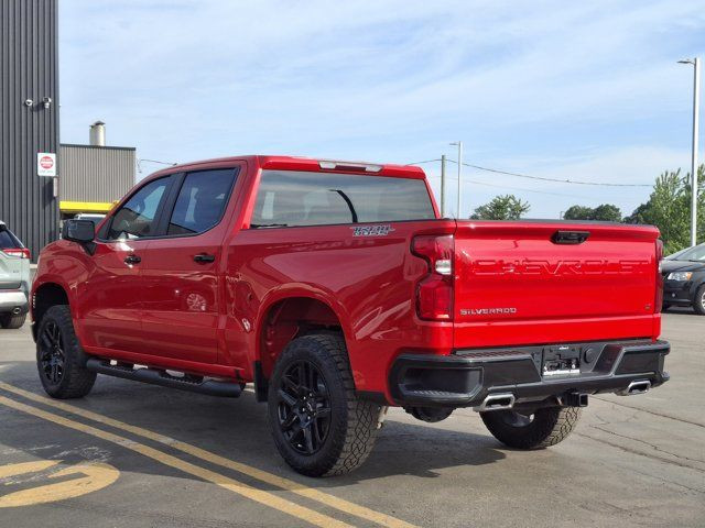 2022 Chevrolet Silverado 1500 LT Trail Boss Crew 4X4 | 5.3L in Cars & Trucks in Guelph - Image 3