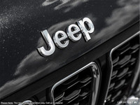 This Jeep Grand Cherokee delivers a Regular Unleaded V-6 3.6 L/220 engine powering this Automatic tr... (image 9)