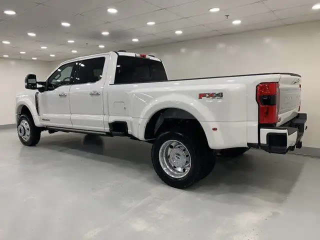 2024 Ford Super Duty F-450 DRW Platinum * Available Until in Cars & Trucks in Regina - Image 4