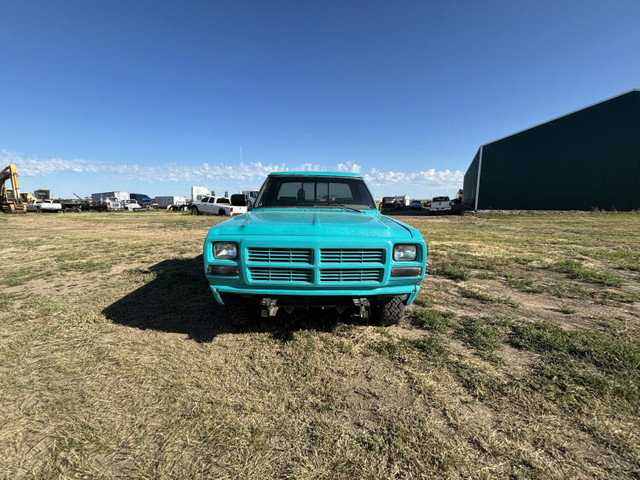 1991 Dodge D250 in Cars & Trucks in Edmonton - Image 2