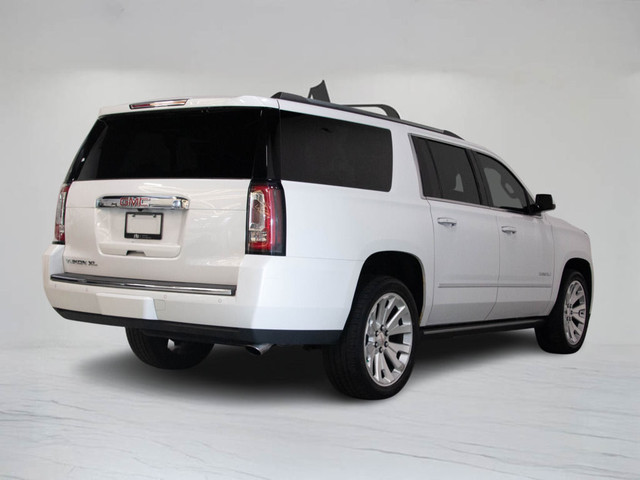 2016 GMC Yukon XL DENALI | XL | 7 PASSENGER | ENTERTAIN PKG | HU in Cars & Trucks in Mississauga / Peel Region - Image 4