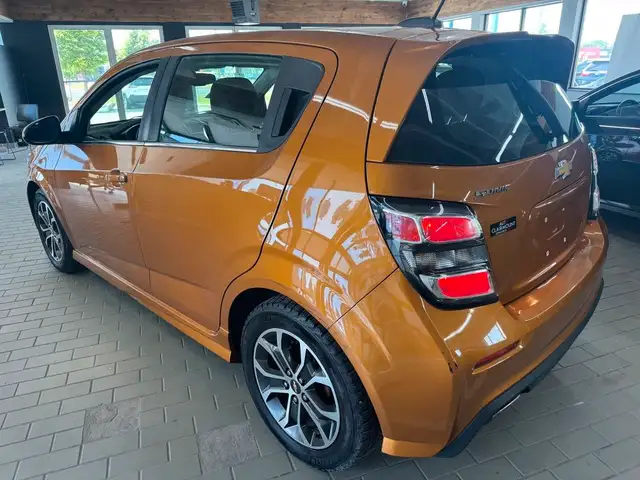 2017 Chevrolet Sonic 5dr HB Auto LT in Cars & Trucks in Longueuil / South Shore - Image 4