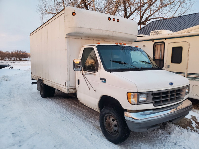 Ford 7.3 diesel 14' Cube van w/ ramp in Cars & Trucks in Swift Current