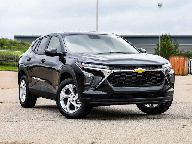 2025 Chevrolet Trax LS in Cars & Trucks in Strathcona County - Image 2
