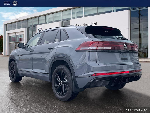 2025 Volkswagen ATLAS CROSS SPORT Comfortline R-Line Black Editi in Cars & Trucks in Medicine Hat - Image 4