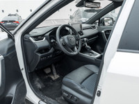 Blizzard Pearl On Midnight Black Roof 2022 Toyota RAV4 Hybrid XSE! Sunroof / Power Driver Seat / Pus... (image 7)