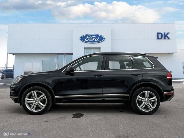 2015 Volkswagen Touareg HIGHLINE w/Leather, Moonroof, Nav! in Cars & Trucks in Edmonton - Image 3