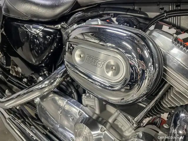 2009 Harley-Davidson XL883L SUPERLOW in Street, Cruisers & Choppers in Calgary - Image 20