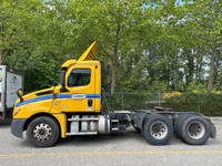 2019 FREIGHTLINER T12664ST;Heavy Duty Trucks - CONVENTIONAL W/O SLEEPER Penske Location 632 BELGRAVE... (image 3)
