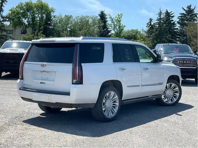 2016 Cadillac Escalade Platinum Edition in Cars & Trucks in Calgary - Image 7