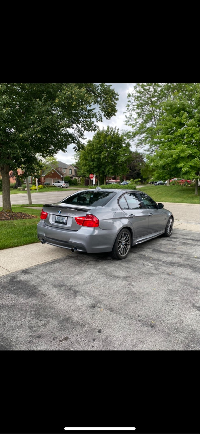 2010 BMW 3 Series Basic in Cars & Trucks in Hamilton - Image 4