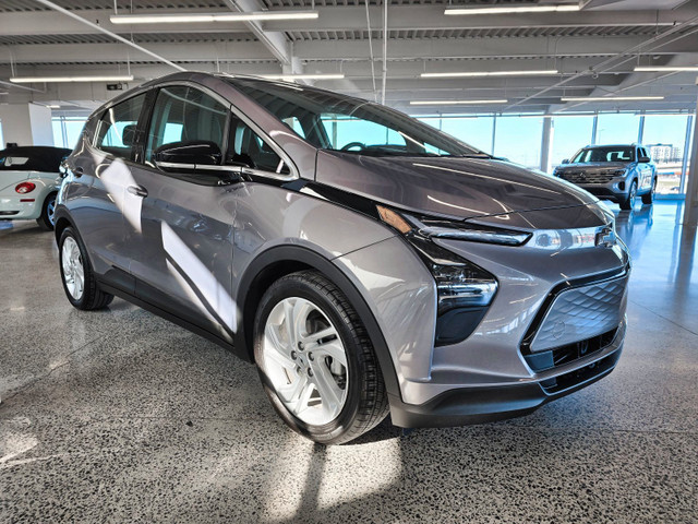 2023 Chevrolet Bolt EV 1LT * Camera * AppConnect * Push Button * in Cars & Trucks in Laval / North Shore - Image 3