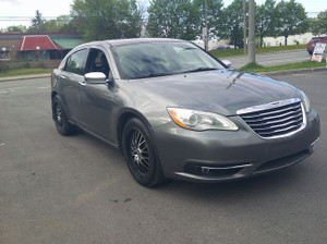 2013 Chrysler 200 Limited