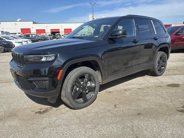 2025 Jeep Grand Cherokee Altitude in Cars & Trucks in Mississauga / Peel Region