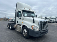 2018 Freightliner X12564ST