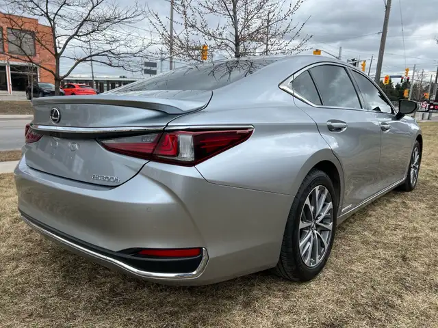 2022 Lexus ES 300h HYBRID REAR VIEW CAMERA SUNROOF NAVI BSM LKA in Cars & Trucks in City of Toronto - Image 6