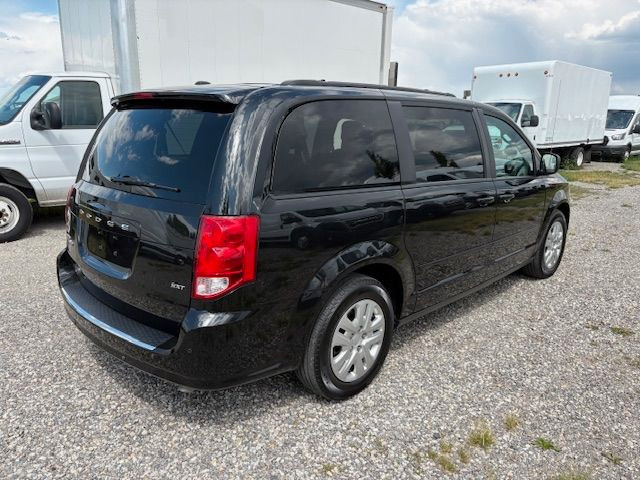 2017 Dodge Grand Caravan SXT 7 PASS Sto'N'Go 75K SUPER NICE in Cars & Trucks in Calgary - Image 3
