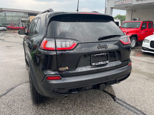 2022 Jeep Cherokee Sport in Cars & Trucks in Sarnia - Image 4
