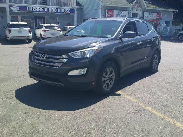 2015 Hyundai Santa Fe Sport Premium AWD in Cars & Trucks in Ottawa - Image 4