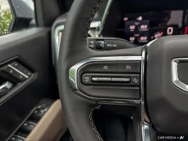 2025 GMC Canyon Denali in Cars & Trucks in Cowichan Valley / Duncan - Image 23