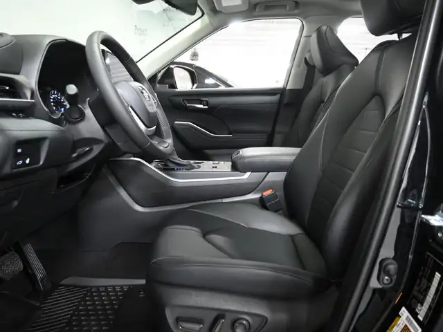 2025 Toyota Highlander XLE No Accident Leather Sunroof Heated Se in Cars & Trucks in Mississauga / Peel Region - Image 24