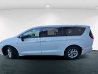 Experience the 2024 Chrysler Pacifica Touring-L, a refined combination of power and elegance, dresse... (image 4)