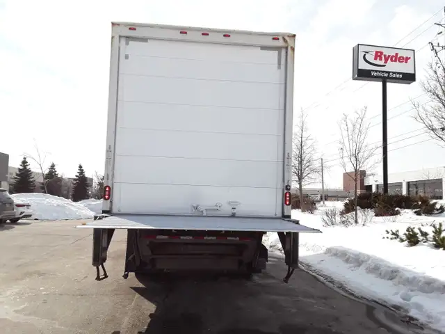 2018 Freightliner M2 106 Straight *BOGO or 6% Dep Match* in Heavy Trucks in Oakville / Halton Region - Image 8