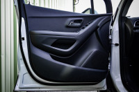 This 2021 Chevrolet Trax is for sale today. This SUV has 87,750 kms. It's white in colour . It has a... (image 8)