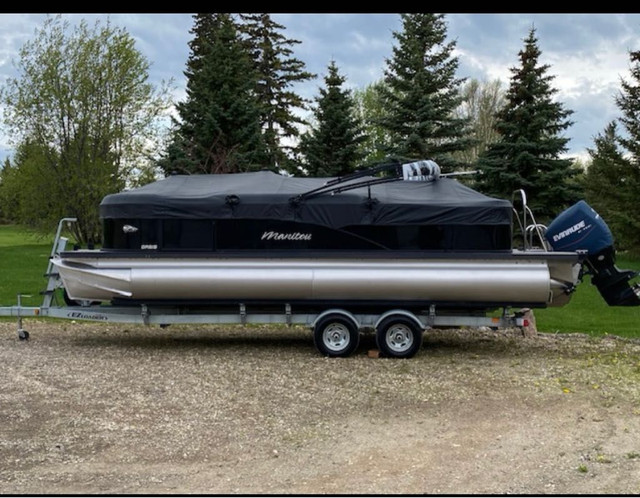2019 Manitou 23 OASIS VP EVINRUDE 150 TRAILER in Powerboats & Motorboats in St. Albert - Image 2