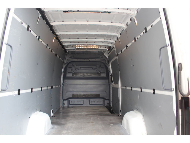 2020 Mercedes-Benz Sprinter Cargo Van 170\" HIGH ROOF - 3.0L DIE in Cars & Trucks in City of Toronto - Image 3