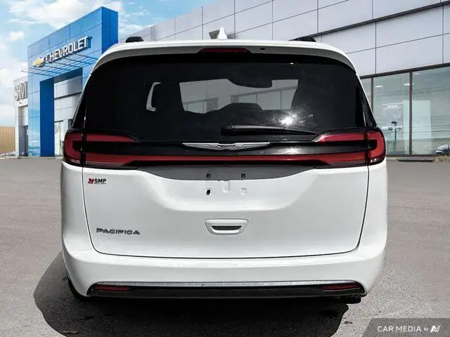 2022 Chrysler Pacifica Touring | Heated Seats | Remote Start in Cars & Trucks in Saskatoon - Image 6