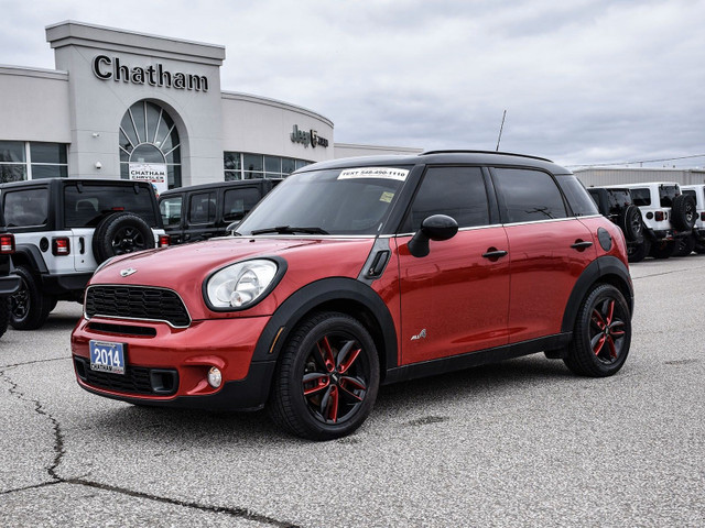 2014 Mini Countryman Cooper S BASE LEATHER SUNROOF 6 SPEED MA... in Cars & Trucks in Chatham-Kent