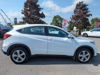 LOW KMS! HR-V AWD, FULLY LOADED, BACKUP CAMERA, POWER WINDOWS, LOCKS, A/C, TILT, CRUISE, ALLOY WHEEL... (image 5)