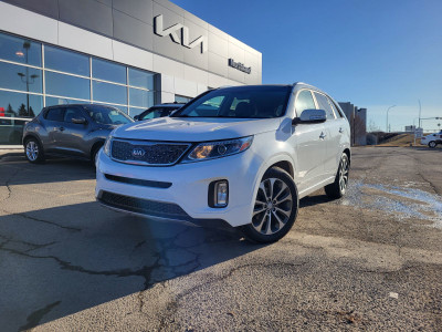 2015 Kia Sorento SX ONE OWNER-NO ACCIDENTS, SUNROOF, LEATHER, LO