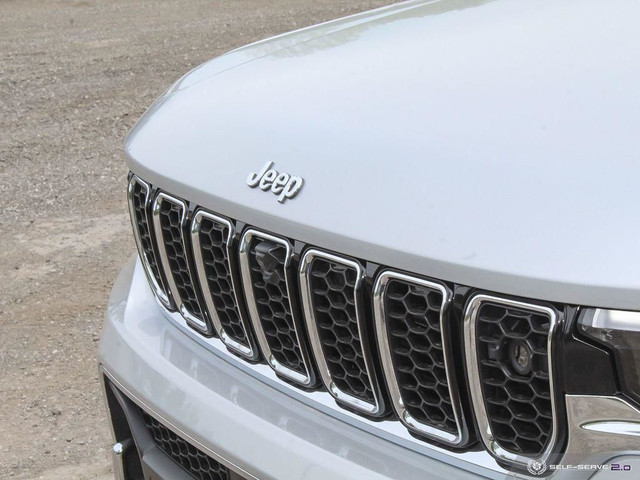 2023 Jeep Grand Cherokee 4xe Overland | Vented Leather | Panoroo in Cars & Trucks in Mississauga / Peel Region - Image 4