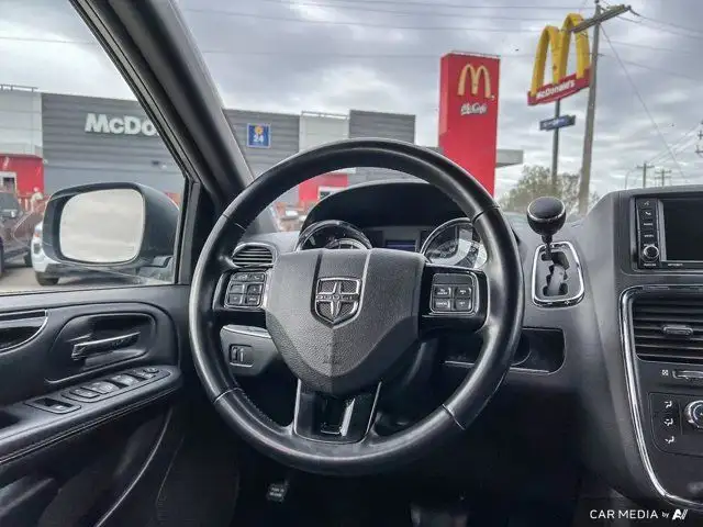 2019 Dodge Grand Caravan 35th Anniversary | Back-Up Camera | in Cars & Trucks in Strathcona County - Image 12