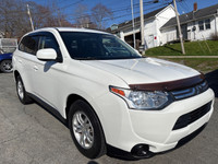 WAS: $11995 NOW: $9995Check out this beautiful 2014 Mitsubishi Outlander Es, All Wheel Drive, only 1... (image 6)