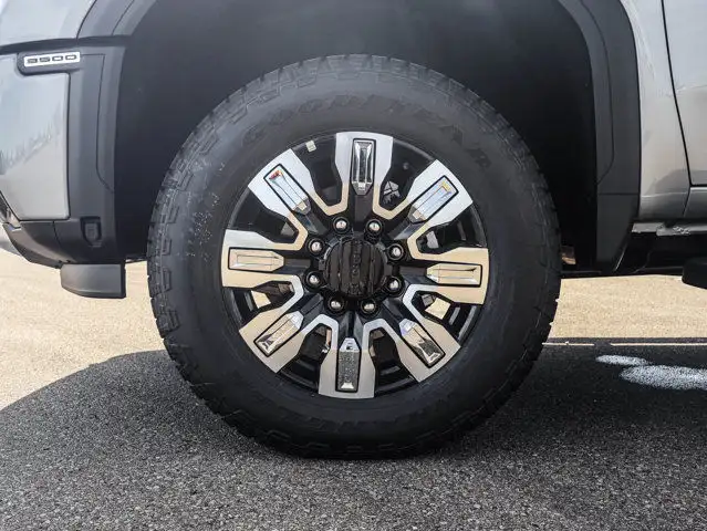 2025 GMC Sierra 3500HD Denali dans Autos et camions dans Comté de Strathcona - Image 13