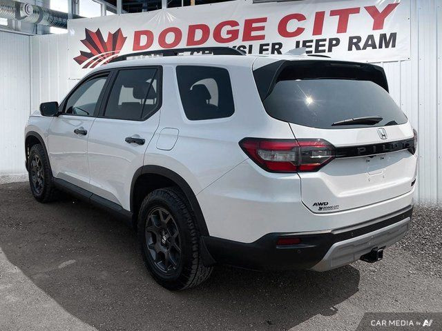 2023 Honda Pilot TrailSport in Cars & Trucks in Saskatoon - Image 4