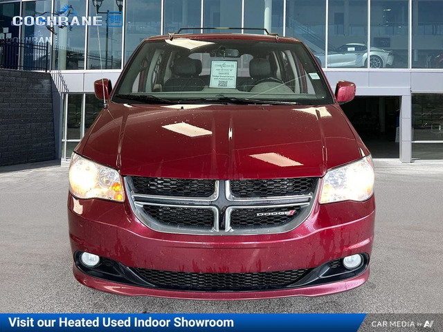 2016 Dodge Grand Caravan SXT Premium Plus | 2 Sets of Tires in Cars & Trucks in Calgary - Image 2