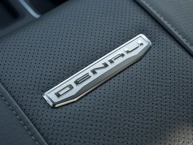 2025 GMC SIERRA 2500HD Denali- Diesel in Cars & Trucks in Markham / York Region - Image 30
