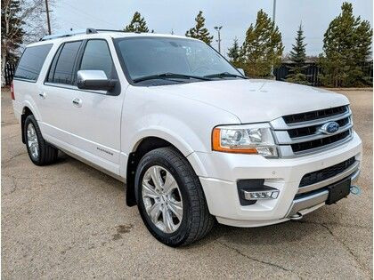 2016 Ford Expedition Max PLATINUM MAX w/2nd ROW CAPT. & LOAD LVL in Cars & Trucks in Edmonton