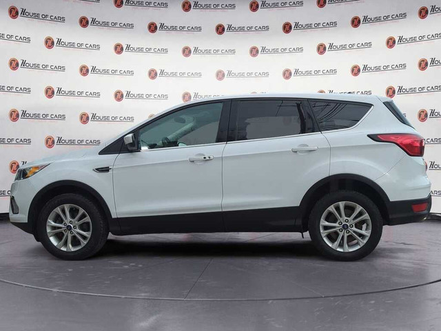  2019 Ford Escape SE FWD Backup Camera Heated Seats Bluetooth in Cars & Trucks in Calgary - Image 2