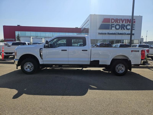 2024 Ford Super Duty F-250 SRW XL 4WD Crew Cab 8' Box, 6.8L V8 G in Cars & Trucks in St. Albert - Image 2